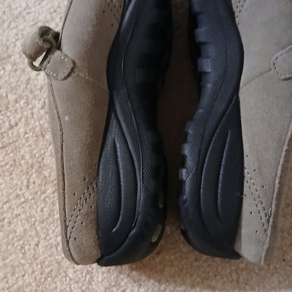 Women's LLBEAN MaryJanes Suede/Leather size 9M Sage Green - Picture 5 of 8